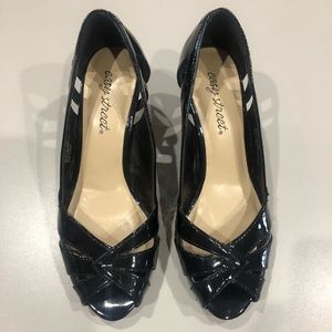 Easy Street Open Toe Pumps. Black Size 6.